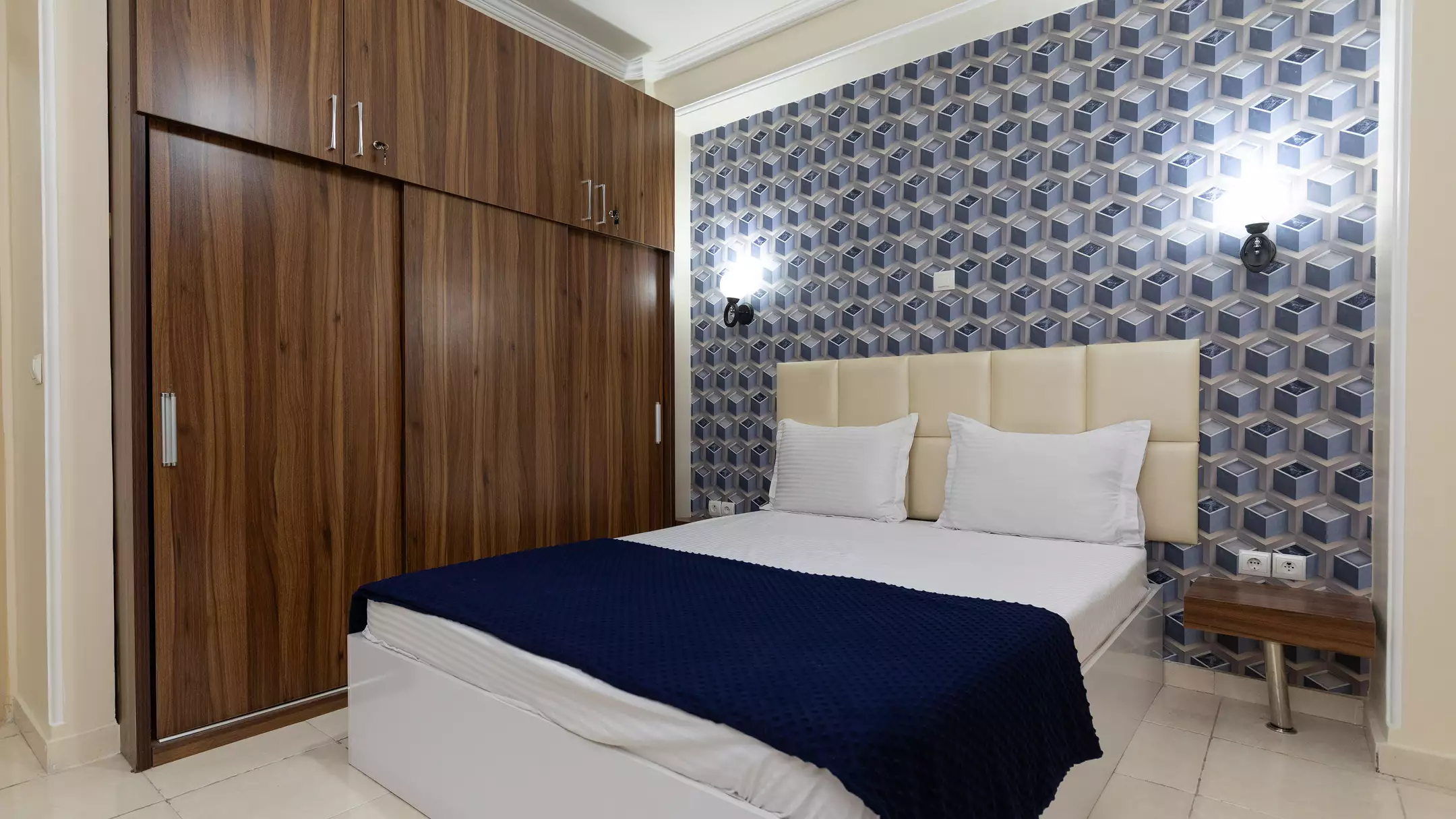 Alibaba https://cdn.alibaba.ir/ostorage/hotel-accommodation-images/674abd697e75320ec907f24f_هتل آیدا - سوئیت دوخوابه چهارتخته دبل سینگل (2).webp